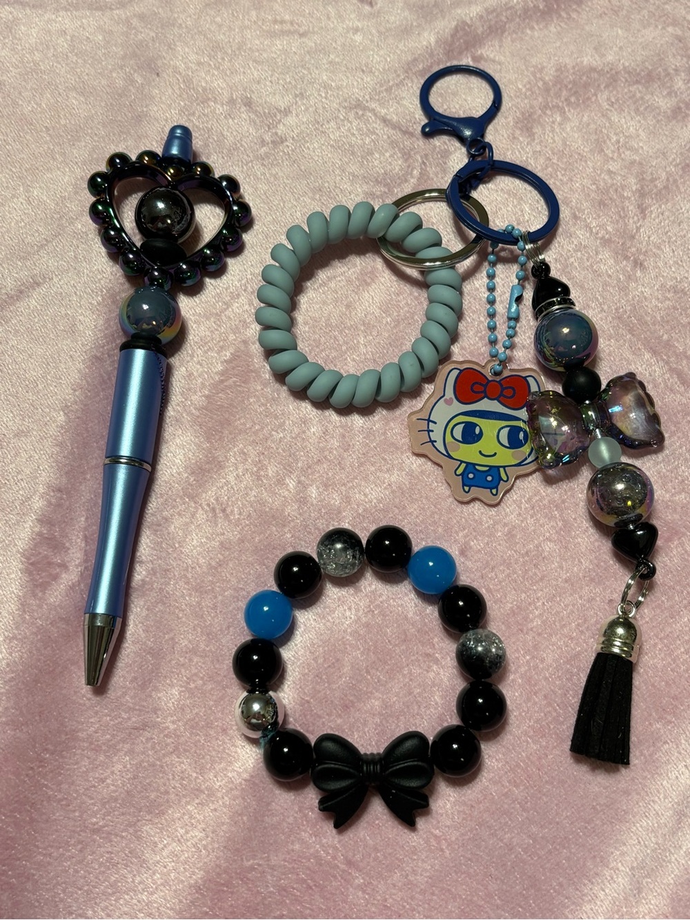 Cute Beaded Accessories Bow Bracelet Pen & Keychain Set